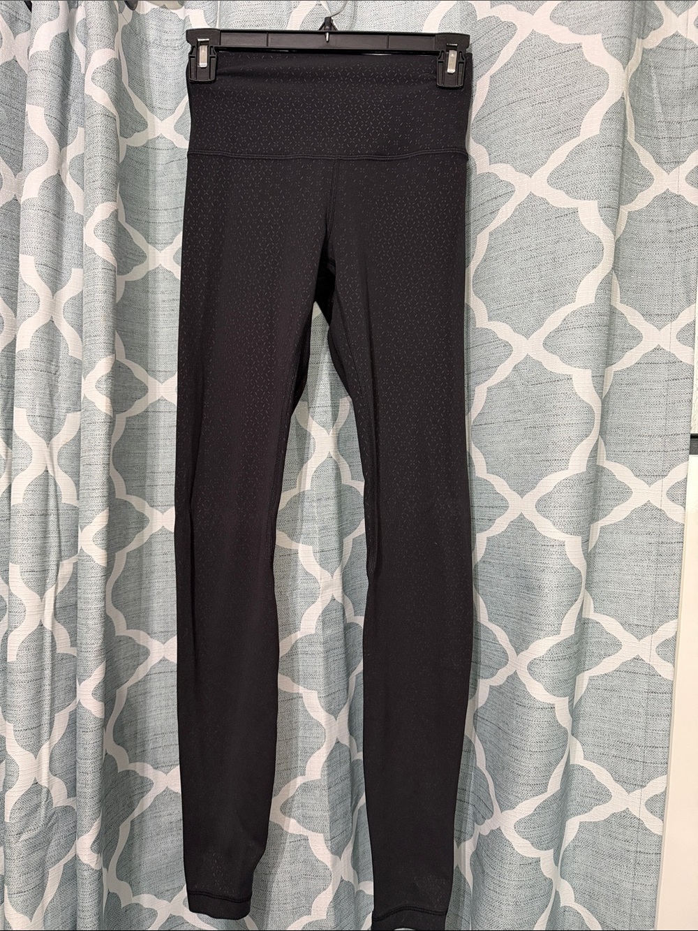 lululemon athletica Aligns Black High-Rise Textured Leggings